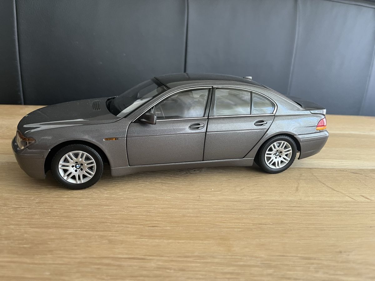 Kyosho Modellini d'auto: BMW 745i 1/18 Kyosho!! – Nuovo (secondo la descrizione) da Léchelles venduto da Mlinspiration 1