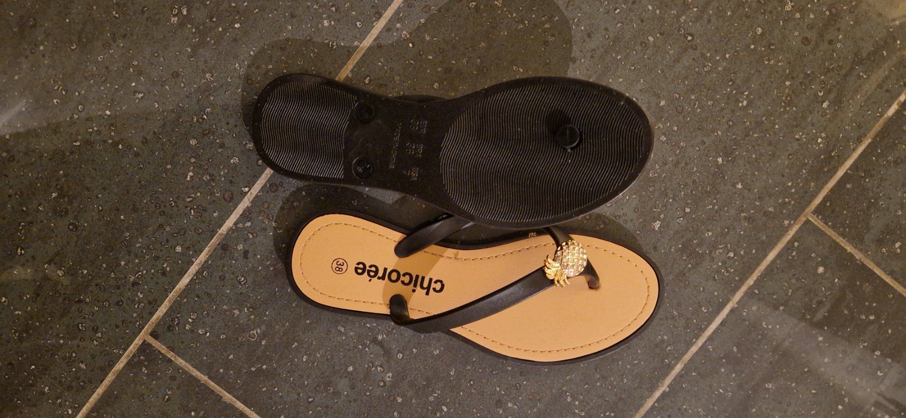 Scarpe da donna: Schöne neue FlipFlops – Nuovo (secondo la descrizione) da Bubendorf venduto da ang_b829 1