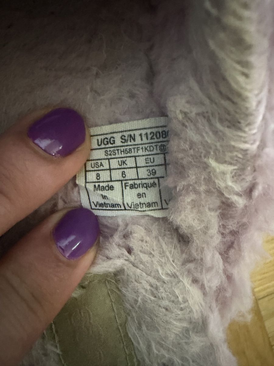 Ugg Scarpe da donna: UGG Fuzz Sugar Hausschuhe – Usato da Schlieren venduto da mle_lws6 1