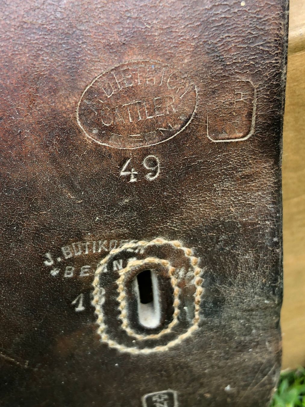 Selle & Accessori: Antiker Ledersattel – Usato da Röschenz venduto da Tashroal 2