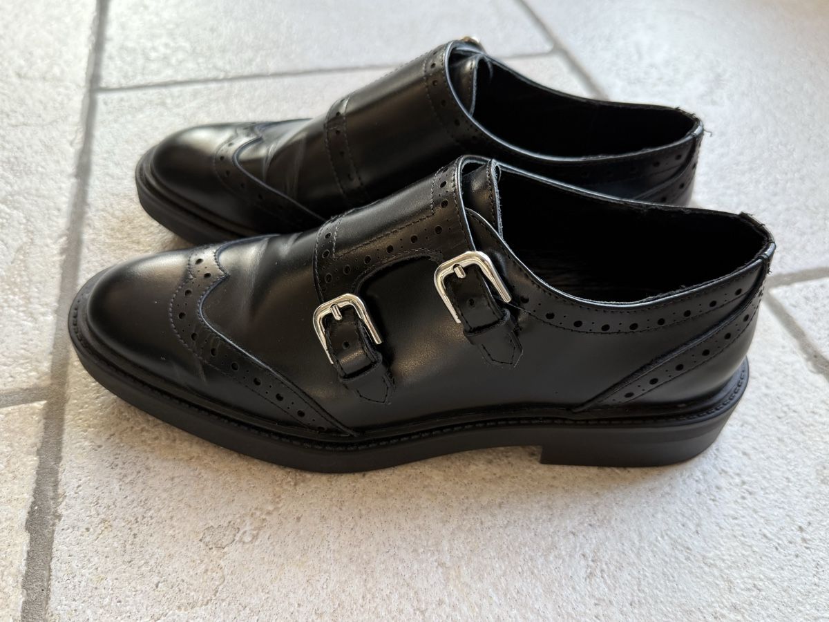 Zara Scarpe da donna: Zara Leder Schuhe mit Schnallen – Usato da Ennetbaden venduto da Ansano 1