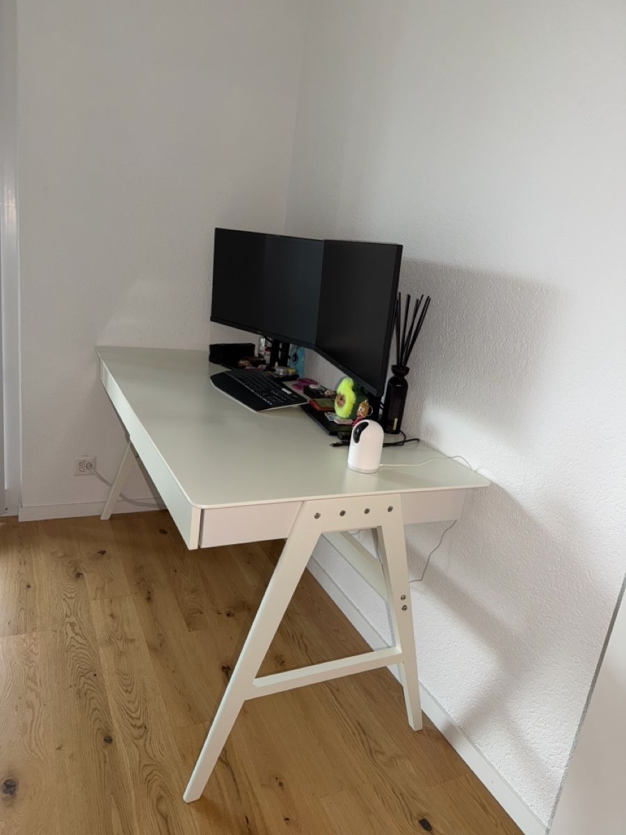 Scrivanie: Schreibtisch/Bürotisch holz – Usato da Dällikon venduto da DianaC07 3