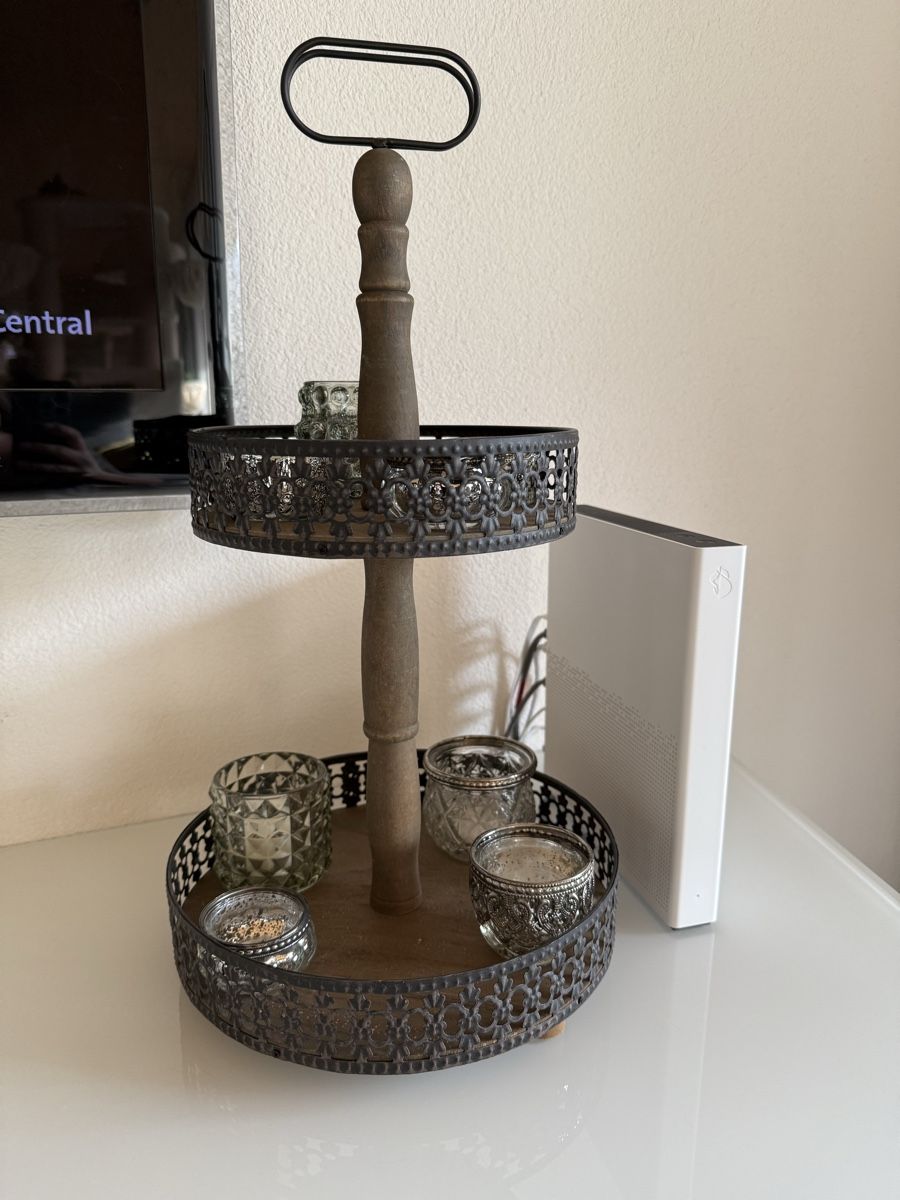 Tutte le decorazioni: Etagere – Usato da Giswil venduto da MBU21 1