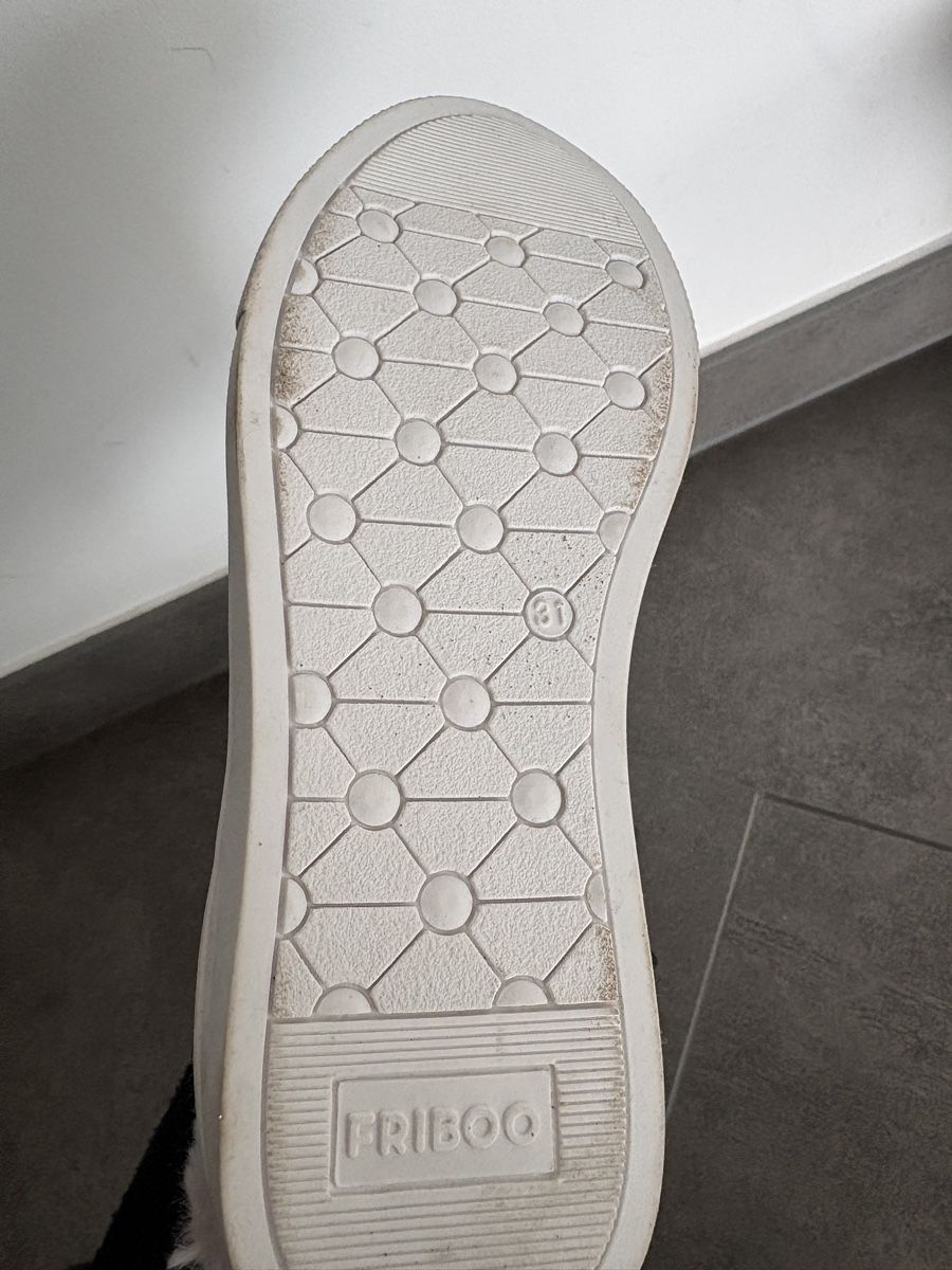 Friboo Scarpe per ragazzi: Scarpe FRIBOO – Usato da Cademario venduto da princy2 2