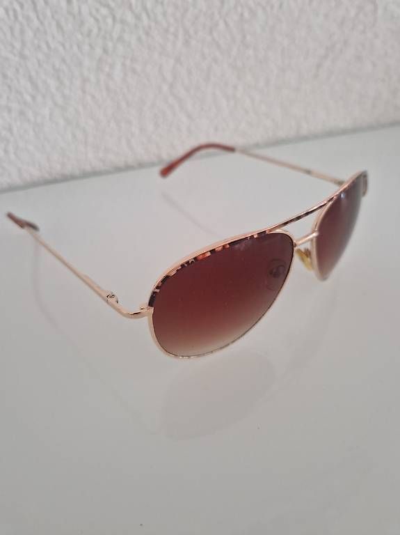 Occhiali & Lenti: 2 zeitlose, braune Sonnenbrille – Usato da Glattpark(Opfikon) venduto da DaniieM 2