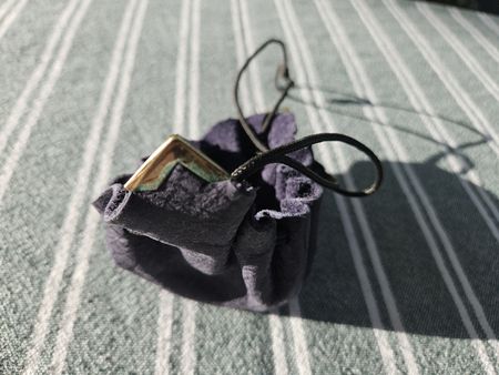 Schmuckbeutel Leder blau/violett mit Zugband 