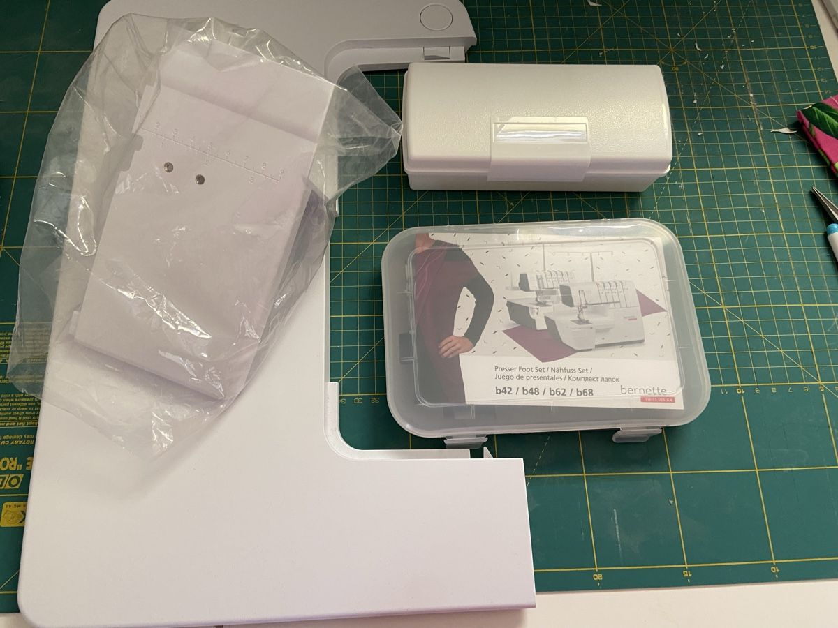 Bernina Nähmaschinen: Cover bernette 62 Lufteingefädelt – Gebraucht aus Fislisbach von withpaper 3