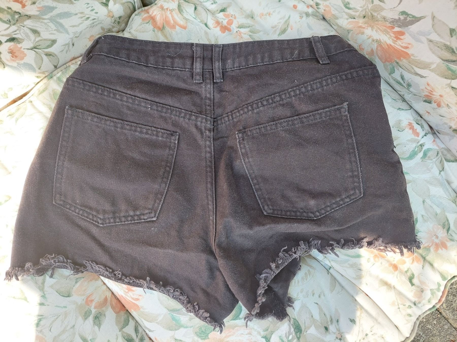 Pantaloni: Shorts / Hotpants schwarz – Usato da Wynau venduto da Meysi 1