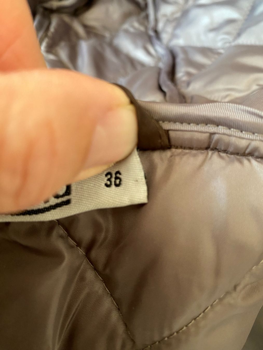 Giacche: Steppjacke mit Kapuze in Gr.36 – Nuovo (secondo la descrizione) da Stetten SH venduto da bijoux18 5