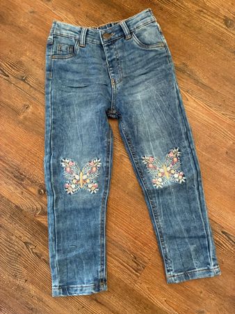 schöne Jeans Gr. 110, Neu