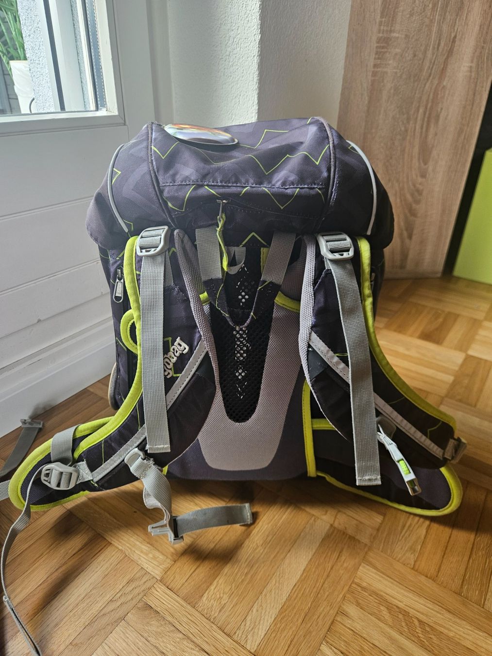 Ergobag Borse & Zaini: Ergonomischer Ergobag Schulrucksack mit Klettie, Top Zust... – Usato da Oberhelfenschwil venduto da tup12 3