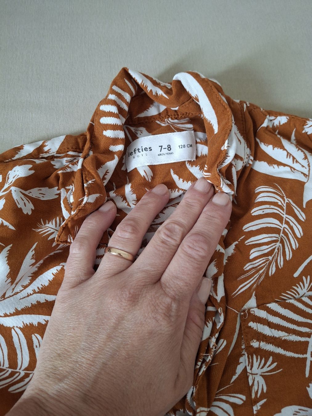 Lotti & Set di vestiti: Schöne Hemden & coole Shirts – Usato da Elgg venduto da des_hd2n 2