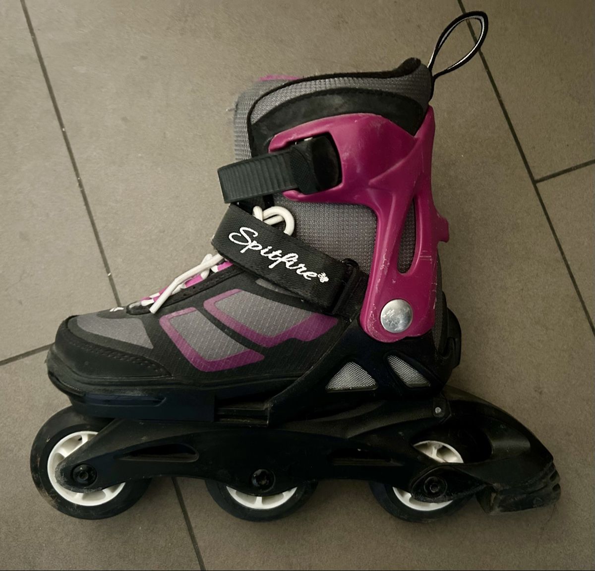 Patins à roul. & inline: Inlineskates Spitfire verstellbar Grösse 28-32 – D'occasion à Baar par shirufa12 1