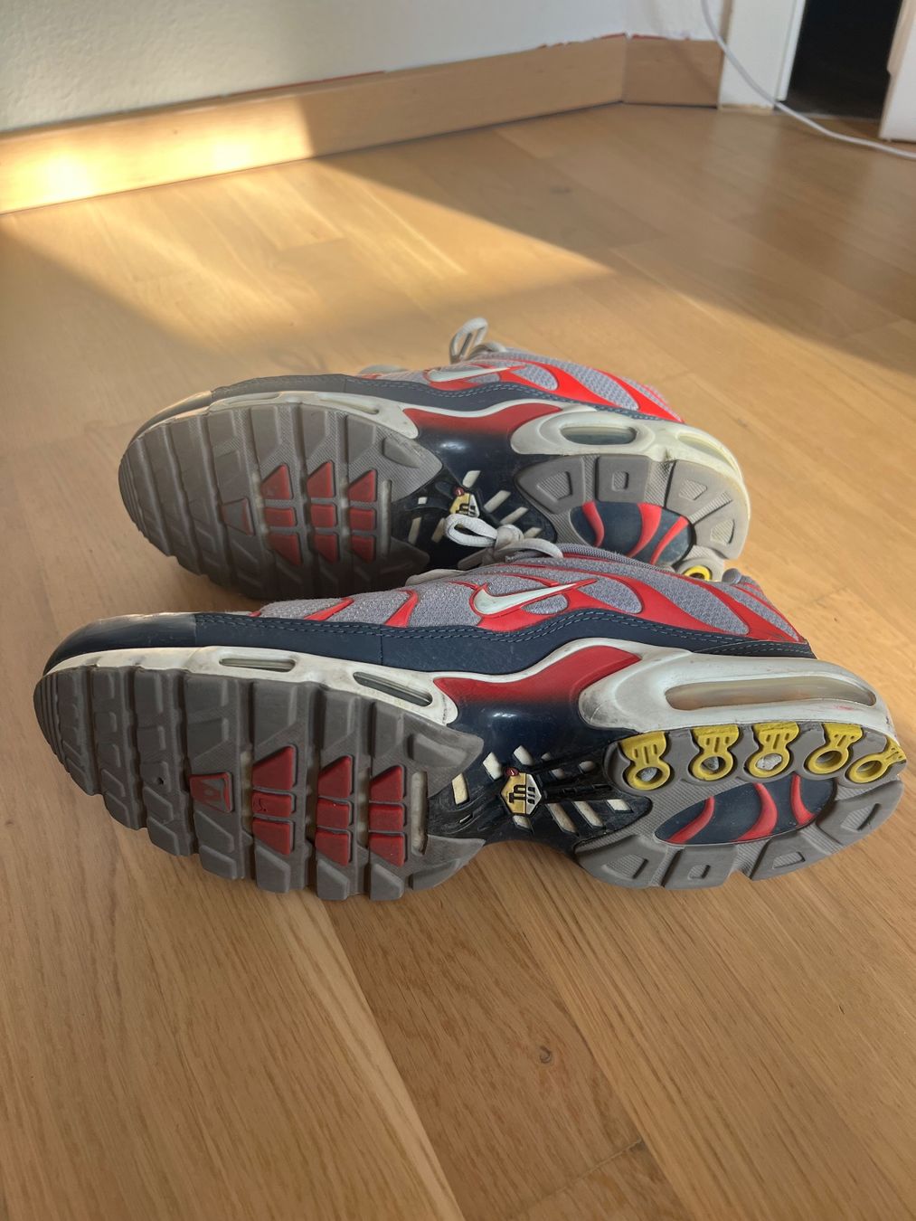 Nike Chaussures hommes: Nike TN – D'occasion à Niederlenz par Nicolas37 1