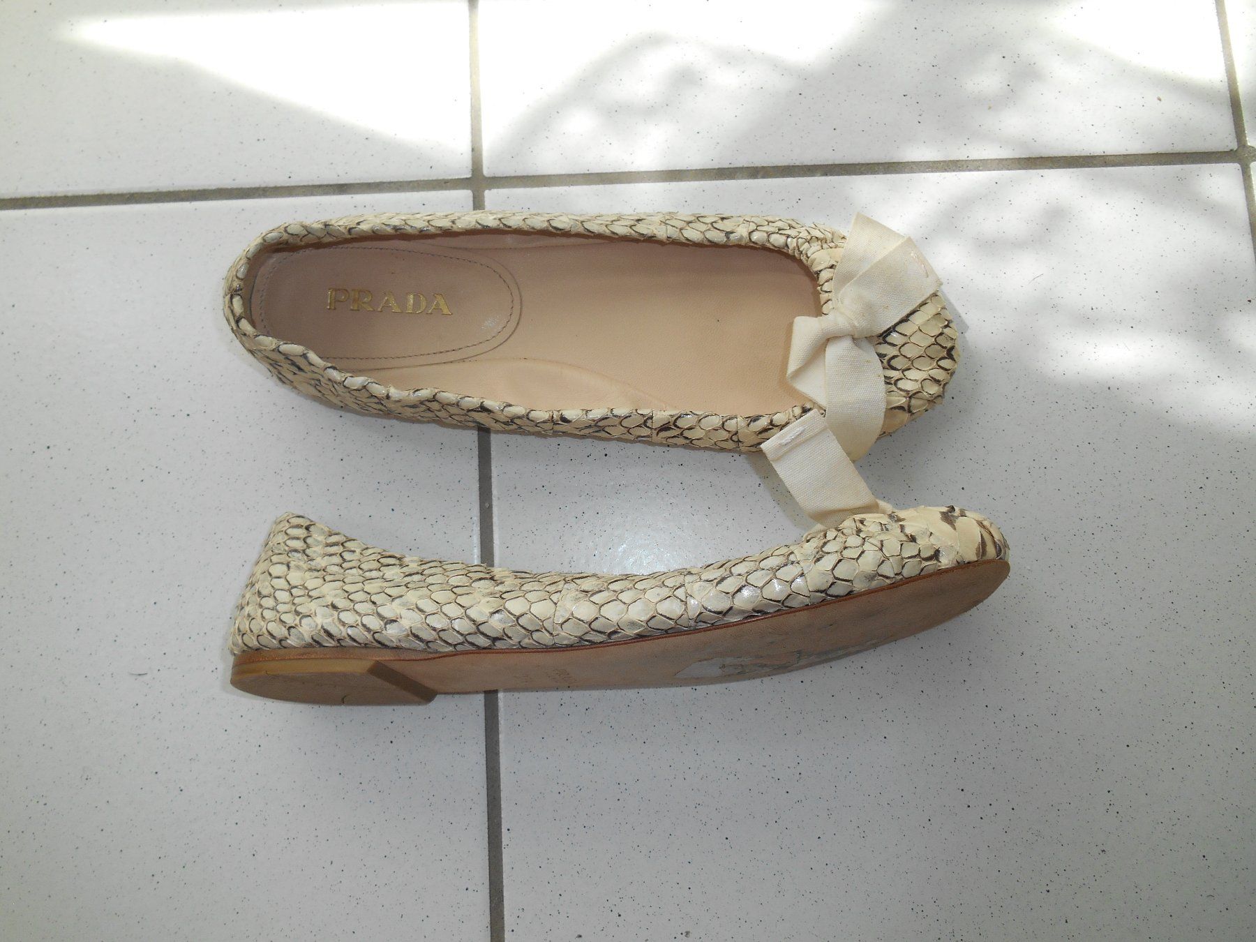 Prada Chaussures femmes: Original Prada Ballerina Grösse 37.5 – D'occasion à Basel par Birs868 3