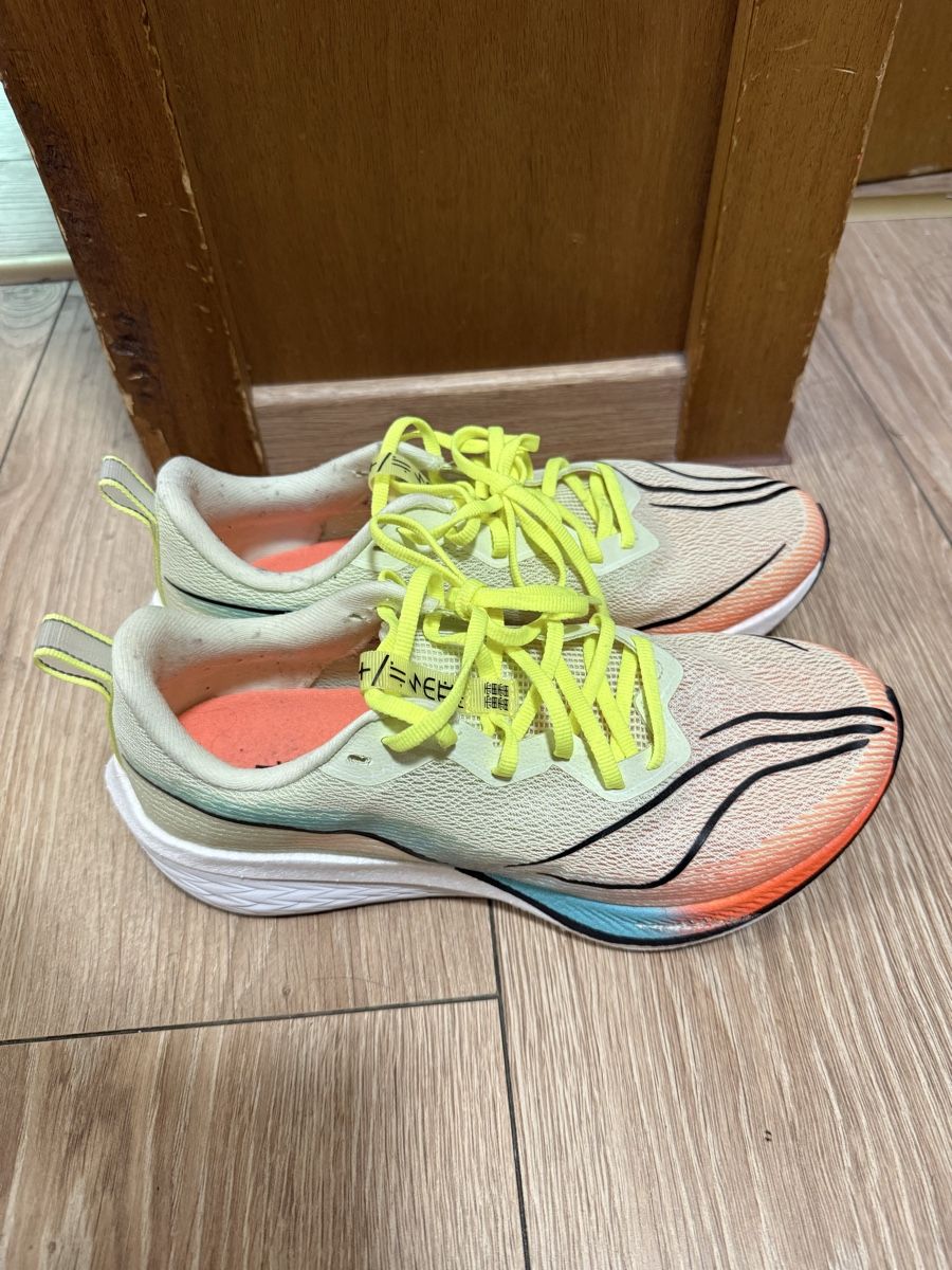 Damenschuhe: Li-Ning – Gebraucht aus Chur von mon_st96