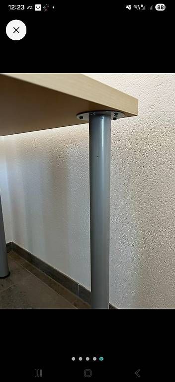 Scrivanie: Schreibtisch von Ikea – Usato da Burgdorf venduto da Foni1