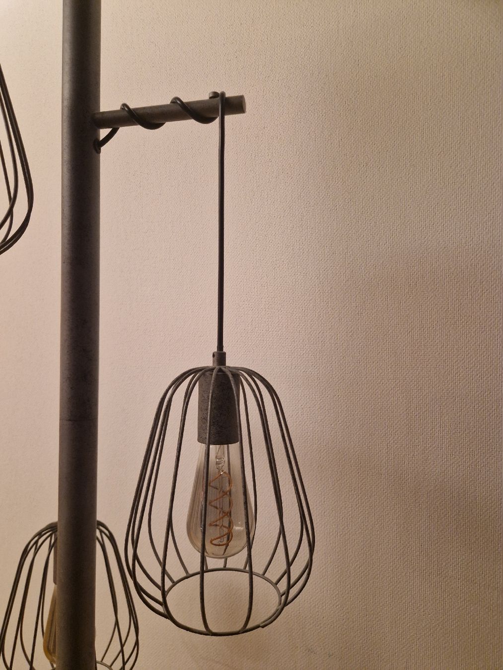 Lampade: Stehlampe Veldhuizen Vintage – Usato da Horgen venduto da dam_w7vc 1