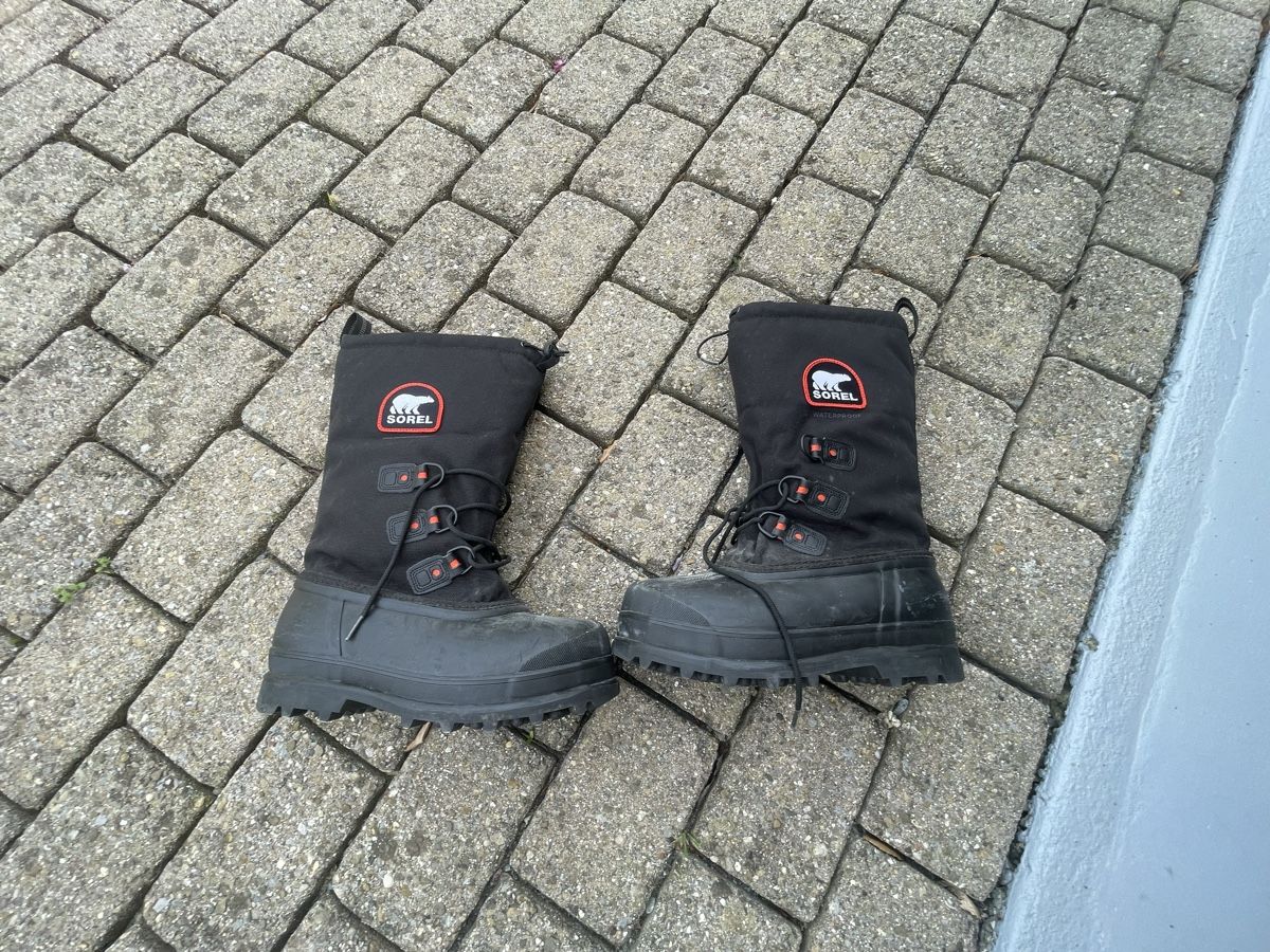 Scarpe da donna: Sorel Glacier Waterproof Winterstiefel – Nuovo (secondo la descrizione) da Weesen venduto da ursinaandrea