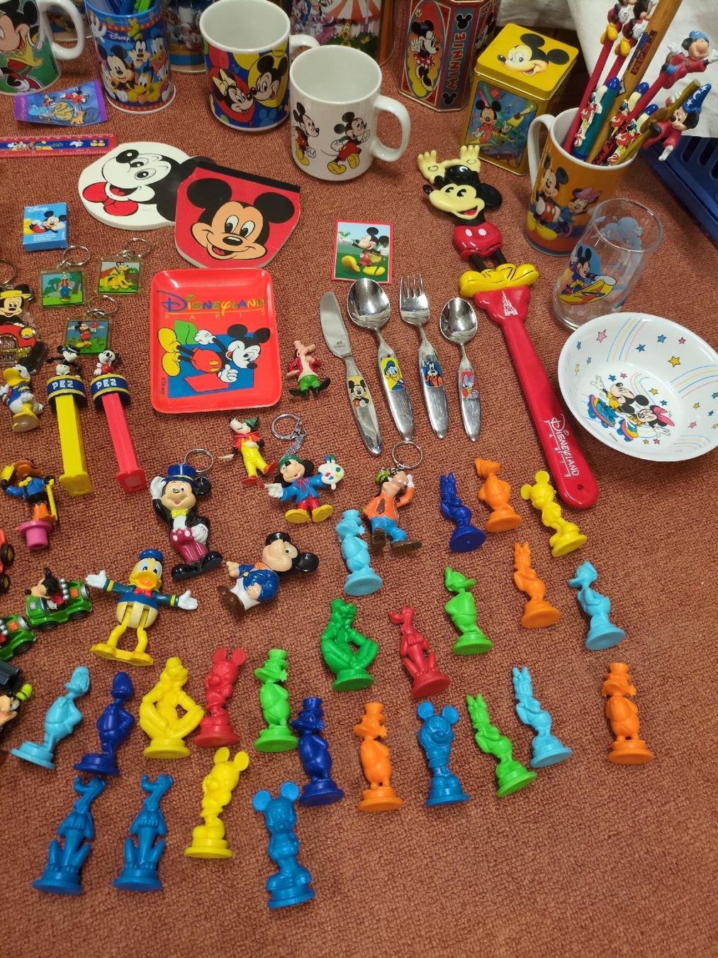 Disney Tutte le decorazioni: Mickey Maus Riesen Sammlung 1/3 – Usato da Meilen venduto da Frensch7 6