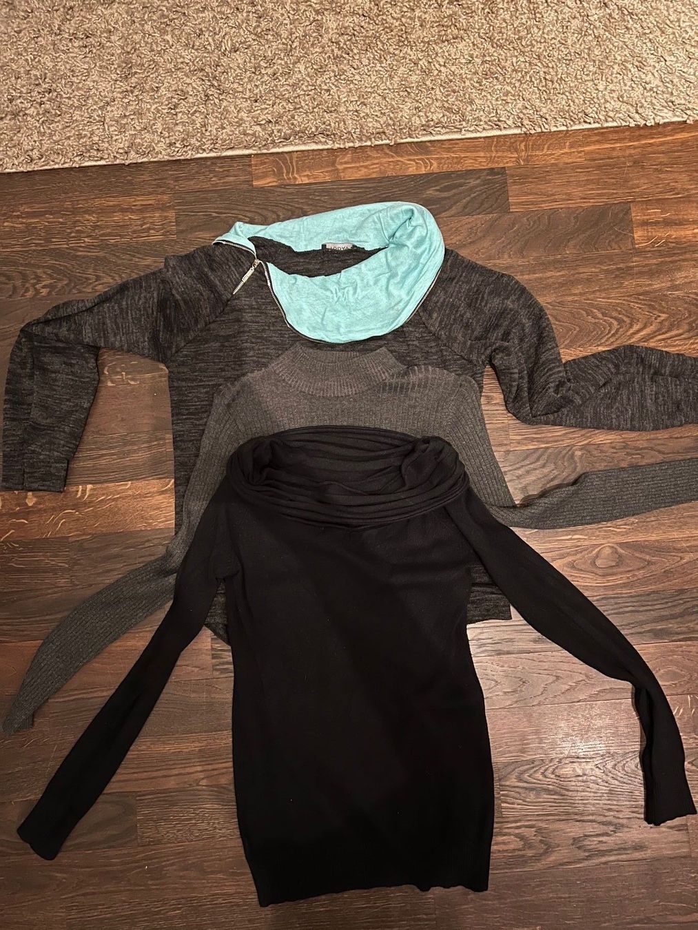 Pullover & Sweatshirts: 3 Schöne Pullover Gr.S – Gebraucht aus Gattikon von Sunshine4.