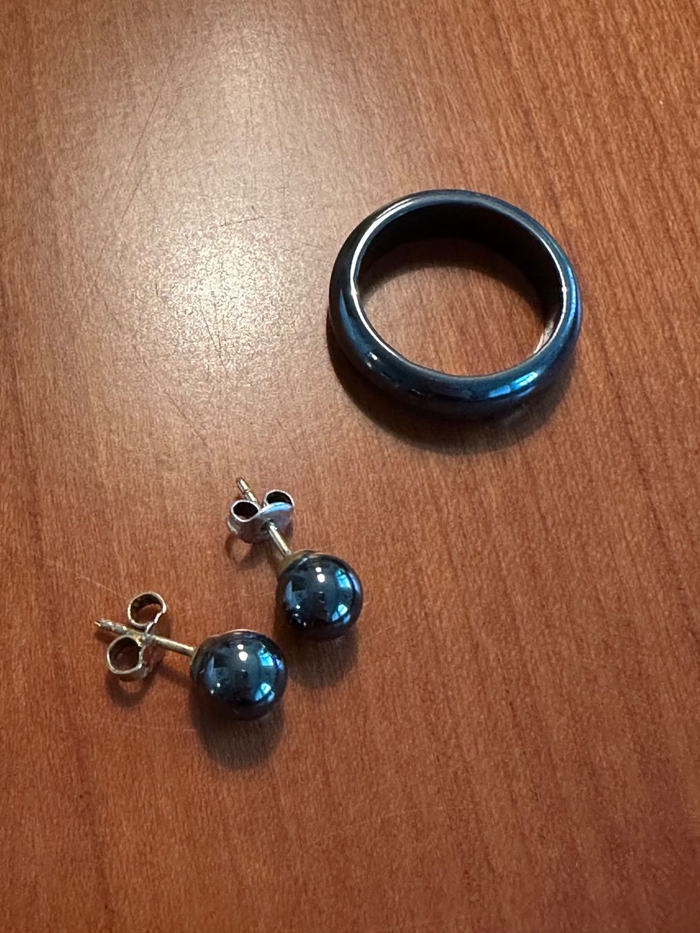 Catenine: Schmuckset Damen in HÄMATIT – Usato da St. Gallen venduto da Sale_Ted 1