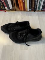 Nike Laufschuhe schwarz Grösse 36.5 wenig getragen