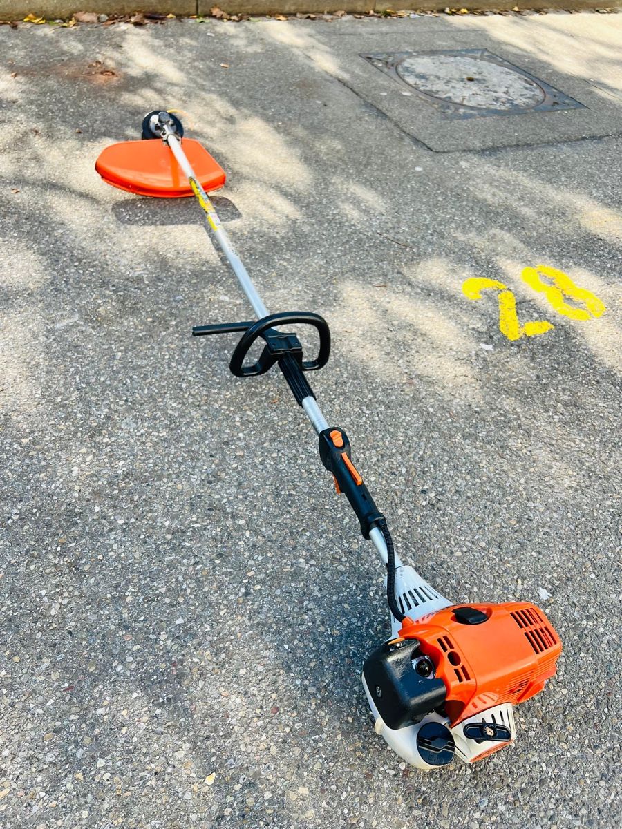 Stihl Alle Werkzeuge: Rasentrimmer Stihl KM 130 R – Gebraucht aus Urdorf von mas_5wfz 3