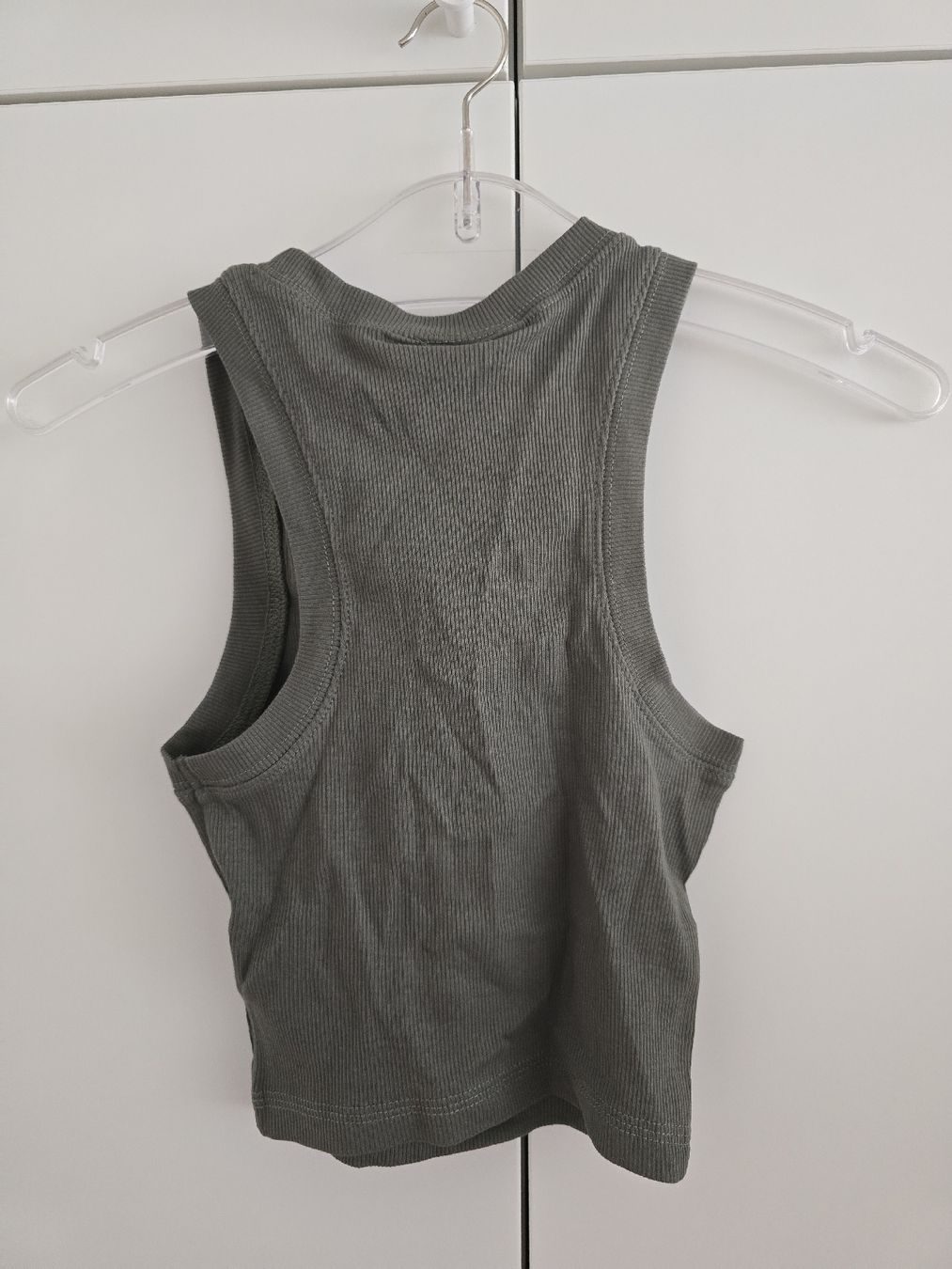 Weekday Top: Weekday Crop Top - Grösse XS – Nuovo e nell'imballaggio originale da Rickenbach b. Wil venduto da Kth_v8 4