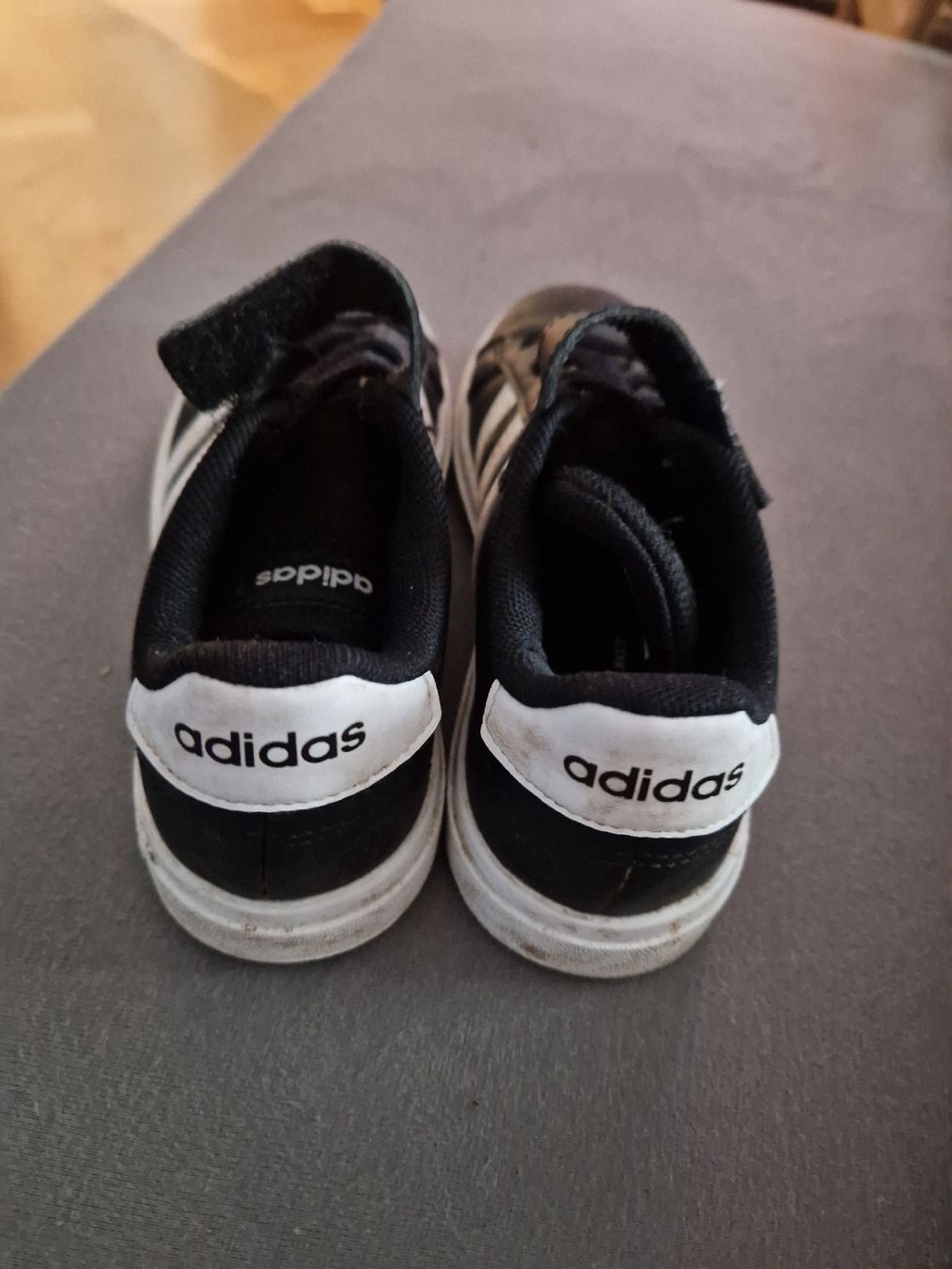 Adidas Schuhe für Jungen: Kinder Turnschuh – Gebraucht aus Baden von BlalaM 1