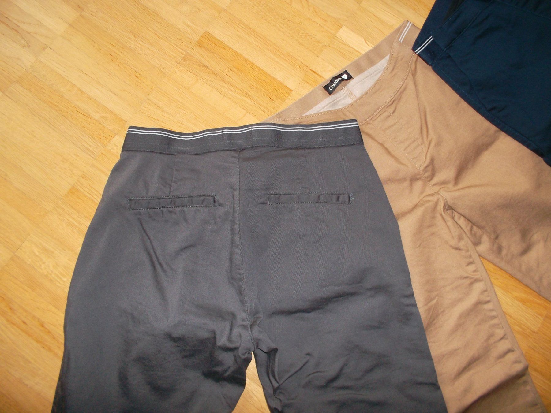 Pantaloni: 3 HOSEN GR. 36/S VON CHICOREE – Nuovo (secondo la descrizione) da Zofingen venduto da Felpa 7
