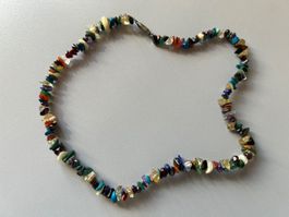 Bunte Halskette aus Edelsteinen, einzigartig & speziell