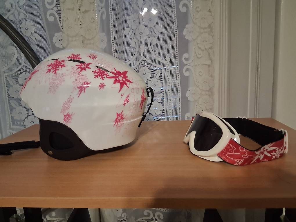Helme: Casque + lunettes de ski – Gebraucht aus Le Locle von los_ws58