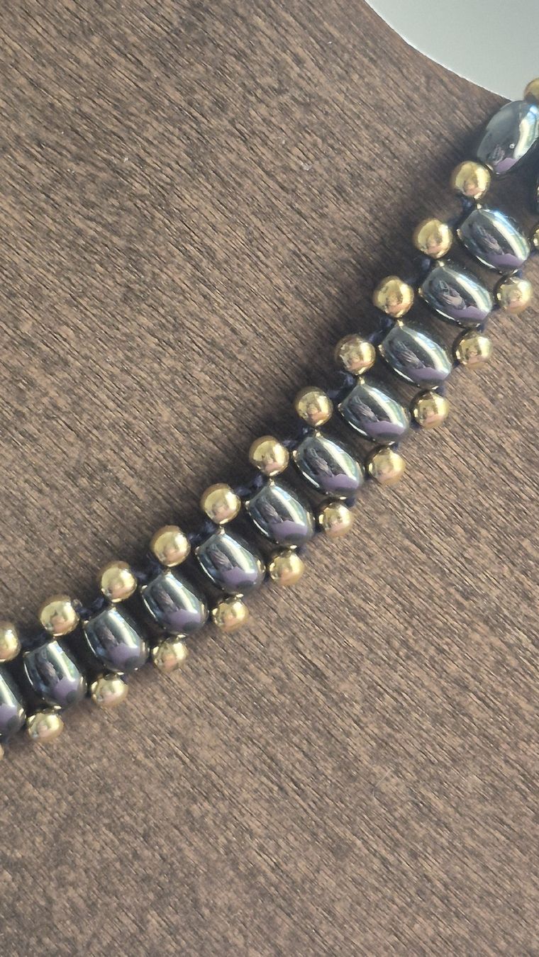 Bracciali & Braccialetti: Bracciale ematite perle dorate artigianale – Nuovo (secondo la descrizione) da Giubiasco venduto da Stefaniav 1