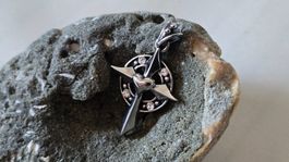 Gothic / Biker Anhänger Edelstahl – Kreuz, Herz & Zirkonia