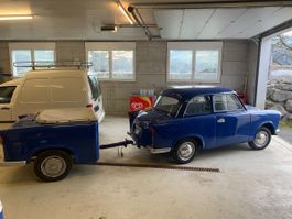 Trabant P50 mit Anhänger