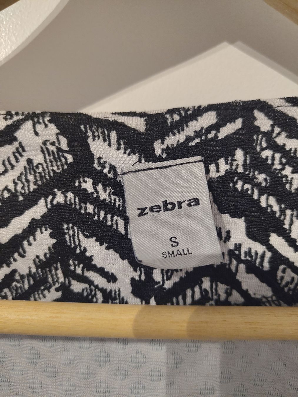 Zebra Jacken: Blazer Zebra schwarz weiss gemustert Grösse S – Gebraucht aus Winterthur von dii_karn 1