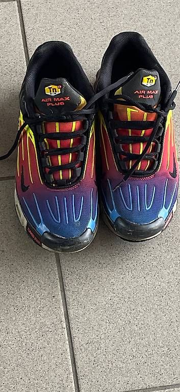 Scarpe da uomo: Chaussures Nike TN taille 42 Original  – Usato da Sonceboz-Sombeval venduto da msap