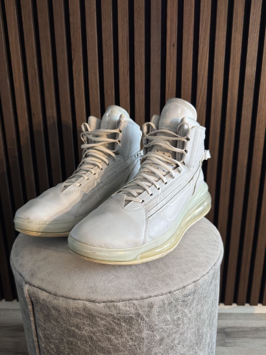 Nike Chaussures hommes: Nike High AirMax 720 Grösse 46 – D'occasion à Zürich par egz_nr8d