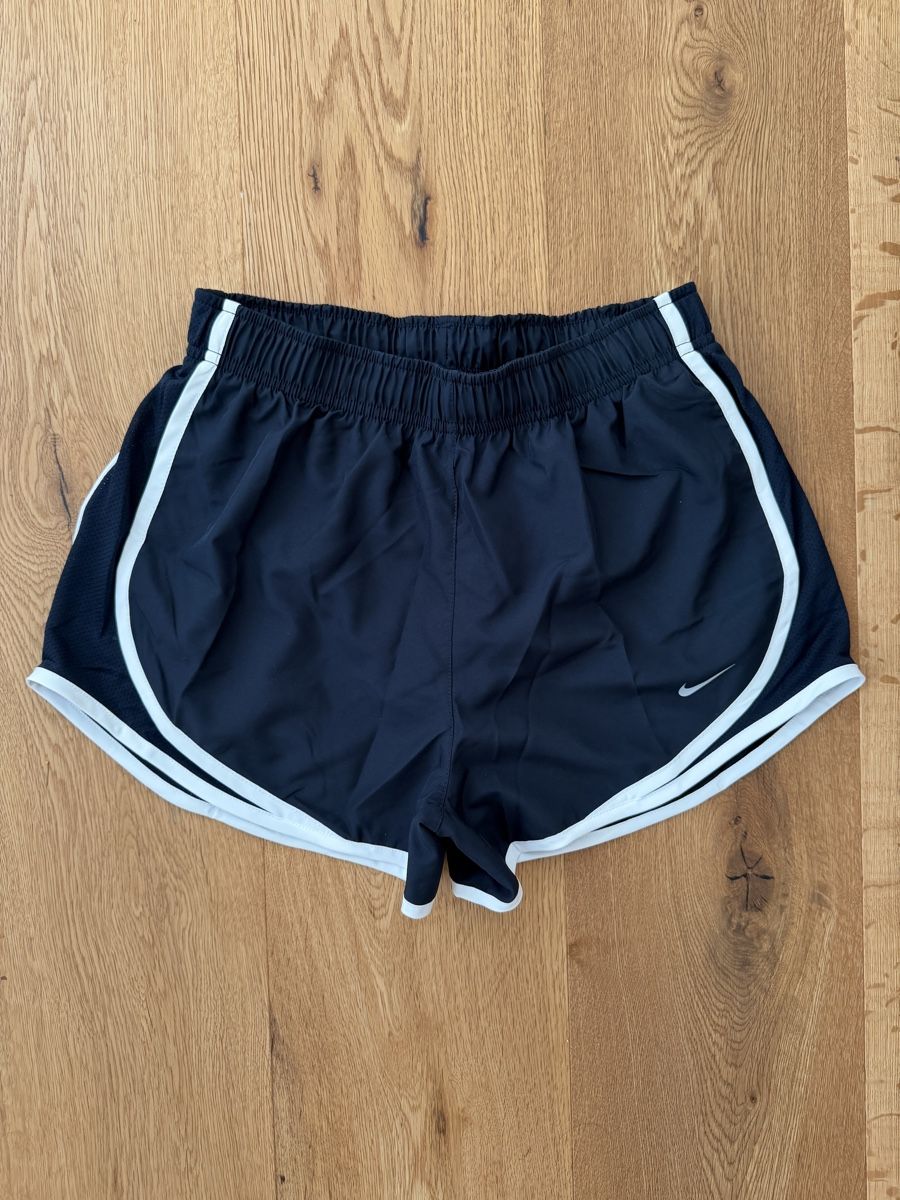 Nike Hosen: Nike - Tempo Running Shorts, Gr. S – Neu (gemäss Beschreibung) aus Interlaken von fbnscl
