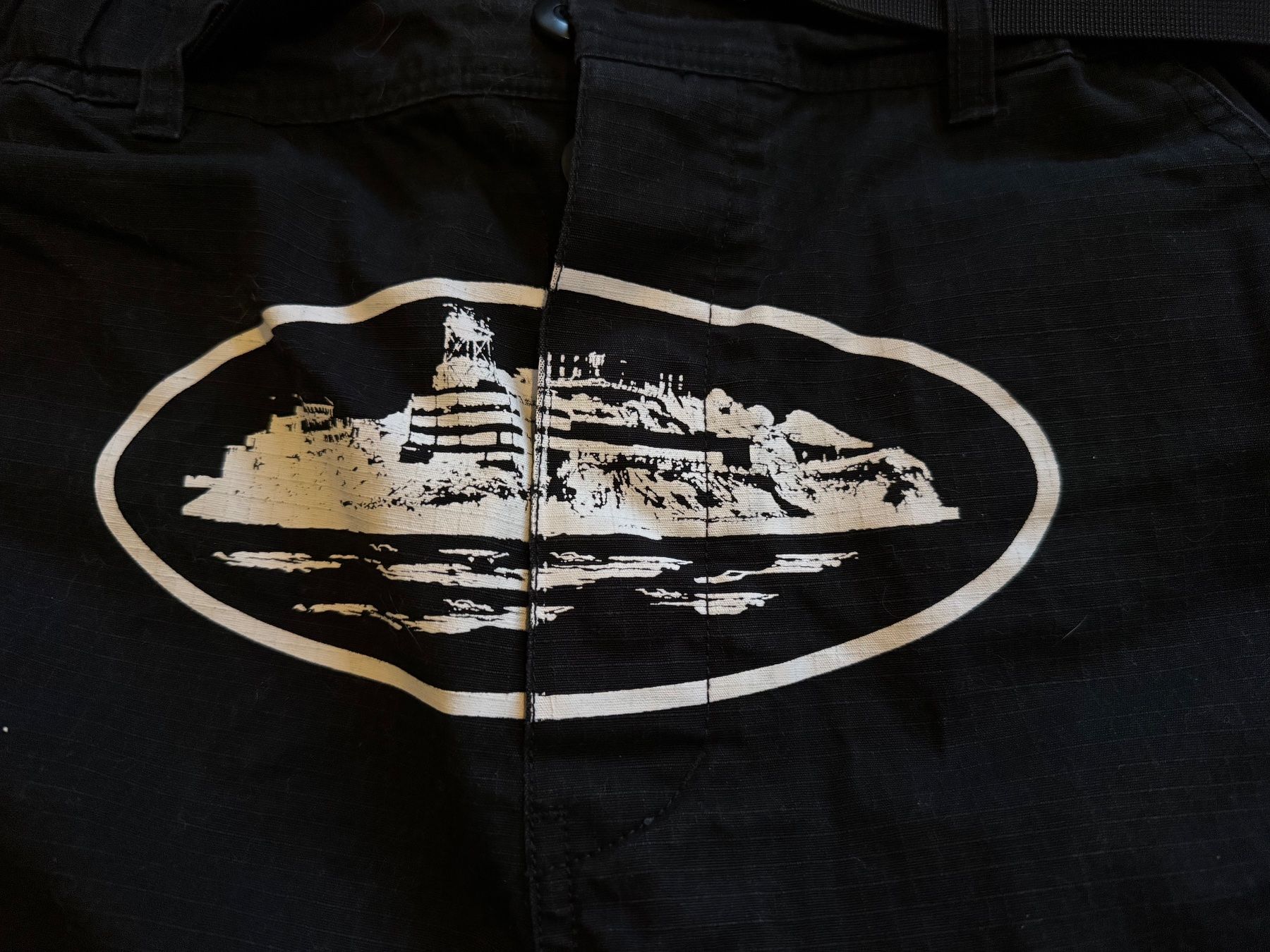 Corteiz Pantaloni: Short Guerrillaz noir, taille ajustable, parfait été! – Nuovo (secondo la descrizione) da Lausanne venduto da cat_656q