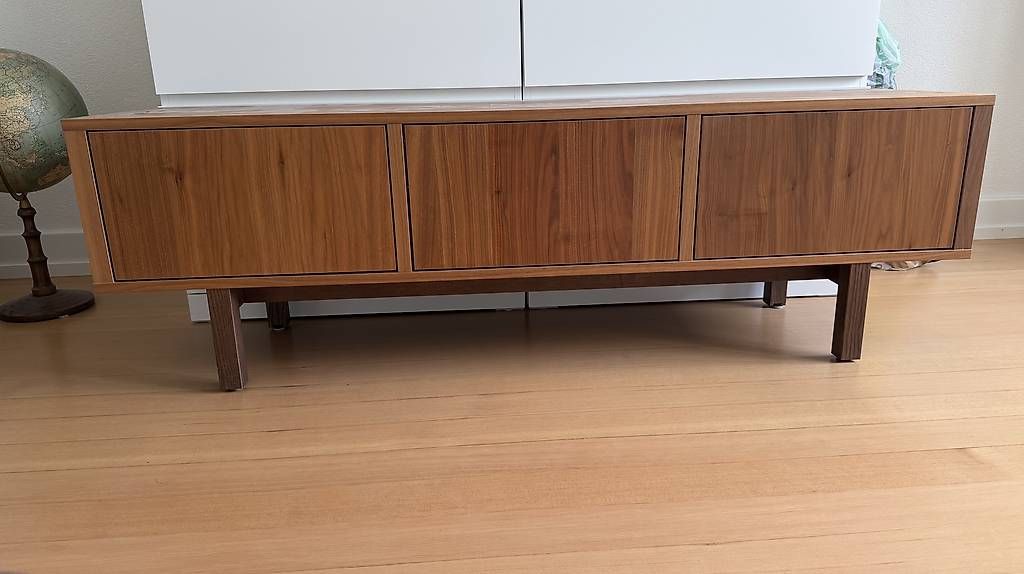 Ikea Mobili TV: Tv Möbel ohne Schäden – Usato da Bern venduto da FeuerfischBern