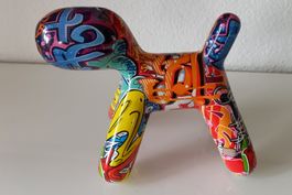 Graffiti-Print Block Dog - Unikat aus Polyresin