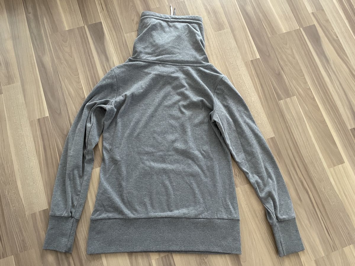 Pullover & Sweatshirts: Pullover Gr M – Gebraucht aus Elsau von Lusmus13 1
