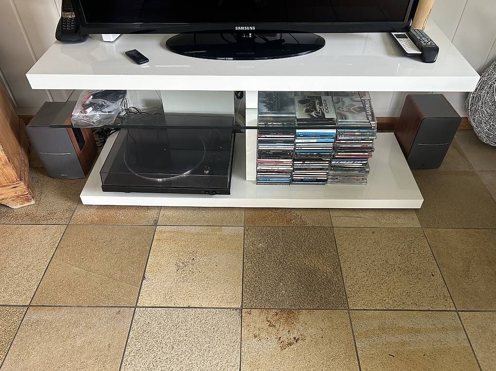 Mobili TV: Tv Möbel – Usato da Bachs venduto da jok_8p6r