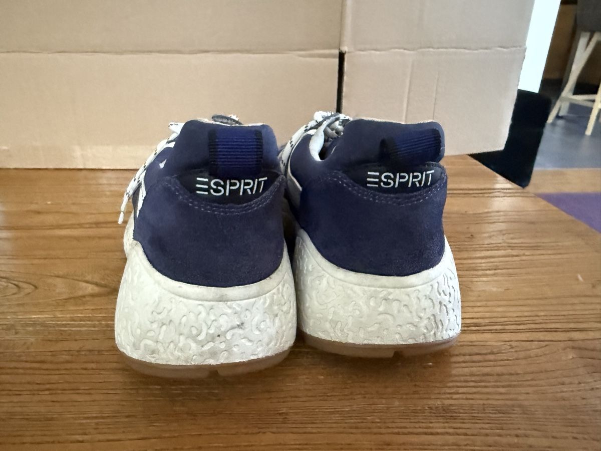 Esprit Damenschuhe: Esprit sneakers. Size 39 – Gebraucht aus Veyrier von EleMast 3