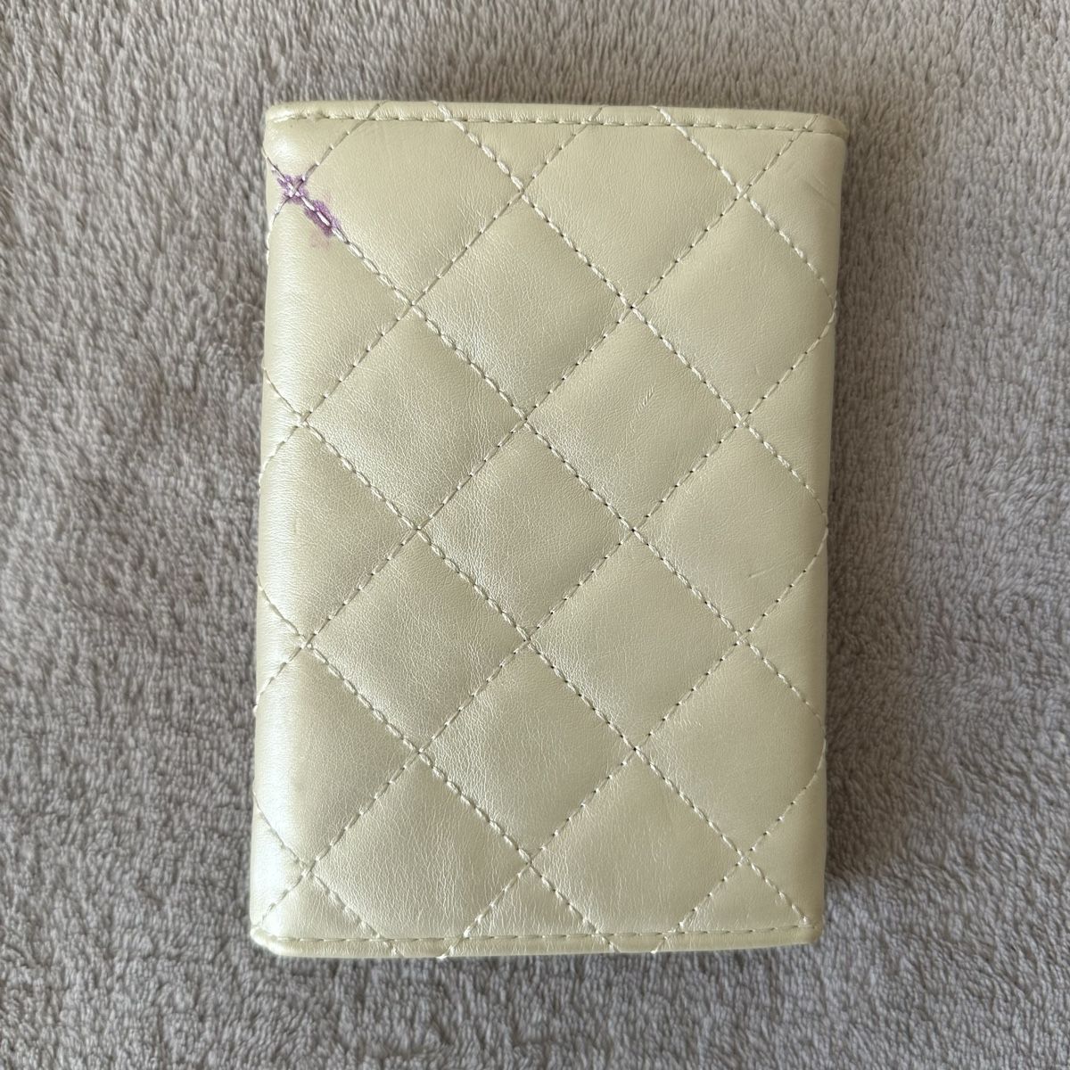 Hello Kitty Portemonnaie: Portefeuille Hello Kitty Vintage Sanrio – Gebraucht aus Givisiez von dor_xb9k 1