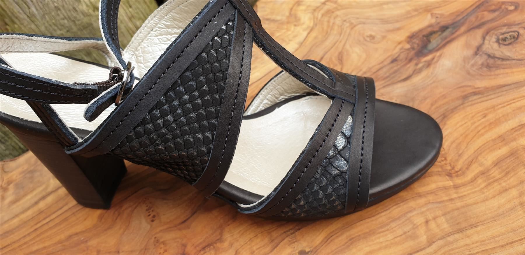 Scarpe da donna: DKODE Belva Sandalen 40 NP159.- NEU – Nuovo e nell'imballaggio originale da Buttwil venduto da MaraMari 2