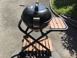 Holzkohlengrill