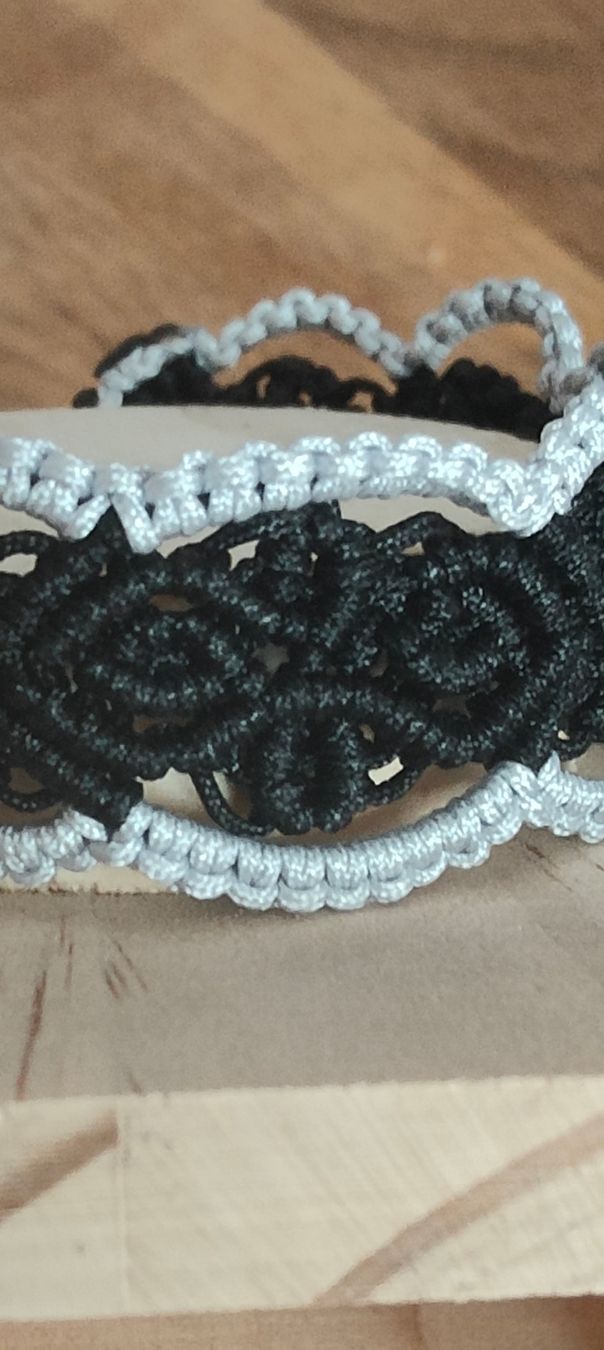 Bracciali & Braccialetti: Handgemachtes Makramee Armband, Schwarz/Grau – Nuovo (secondo la descrizione) da Luzern venduto da Bbig 2